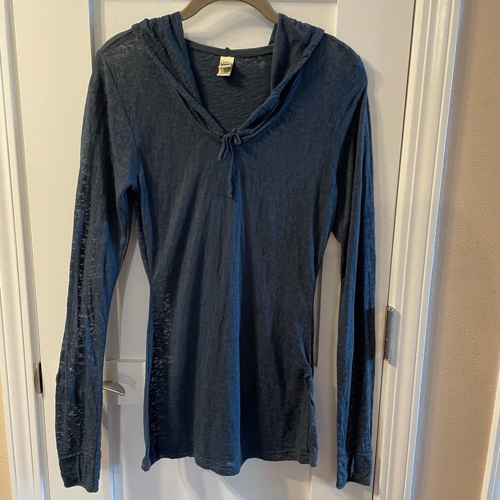 Kavio Sheer long sleeve hooded shirt